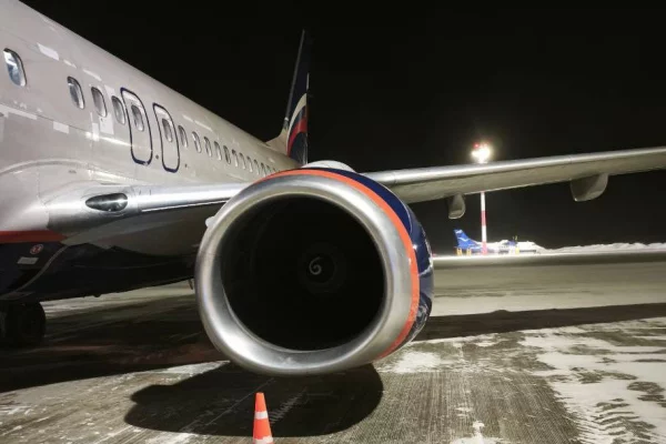 Самолёт Красноярск — Сочи вернулся в аэропорт вылета по технической причине