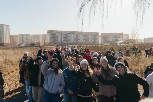 10 000 новых деревьев в Новокузнецке: как прошёл масштабный экопраздник от Goodline
