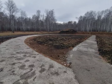 Фото: В Красноярском крае вместо велодорожки и футбольного поля появился пустырь 1