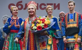 Надежда Бабкина опубликовала фото с кузбассовцем со светского мероприятия в Москве