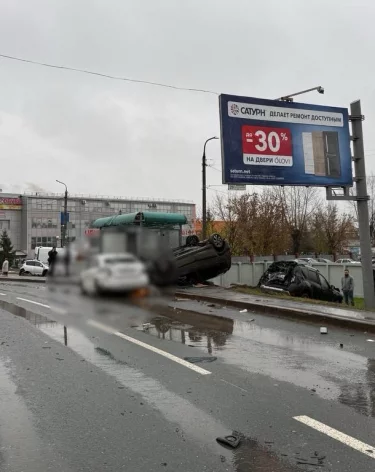 В Уфе произошло ДТП с участием 12 автомобилей: есть погибшие и пострадавшие