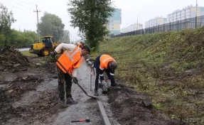 В Кемерове начали делать тротуары в районе новой школы на улице Антипова