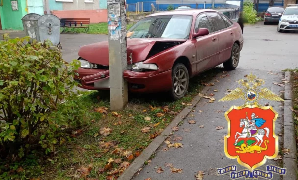 В Подмосковье автомобиль без водителя сбил пенсионерку