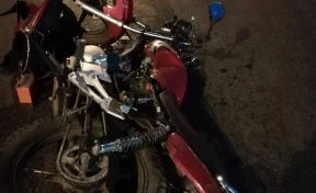 В Кузбассе двое подростков на мотоцикле попали в ДТП с КамАЗом