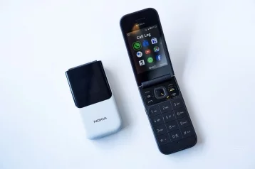 Фото: Nokia перевыпустила раскладушку и презентовала бронированный телефон 1