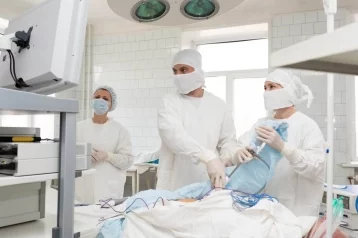 Фото: В Кузбассе врачи удалили пациентке опухоль весом 5 кг 1