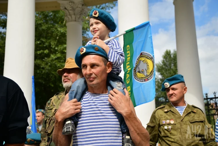 Фото: «Никто, кроме нас»: Кемерово празднует День ВДВ 24