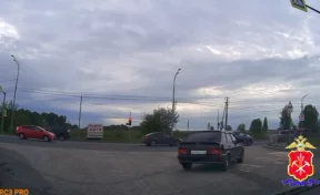 В Новокузнецке оштрафовали водителя, трижды нарушившего ПДД