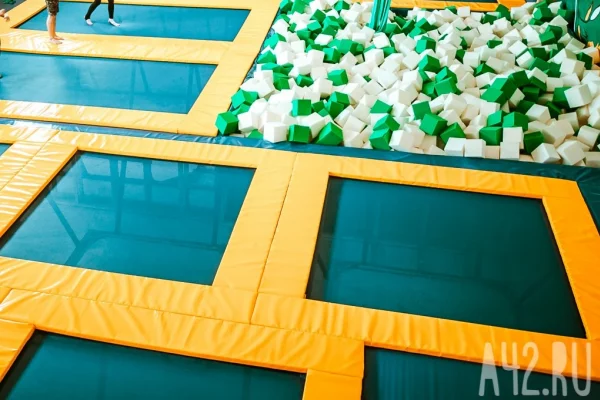 В Кузбассе мэрия выплатит подростку 50 тысяч рублей за травму на батуте