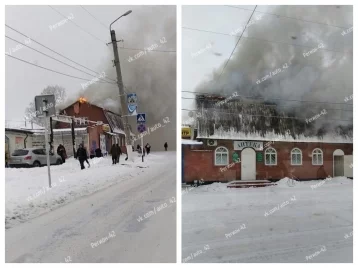 Фото: В Кузбассе загорелся частный торговый павильон в пгт Яшкино 1