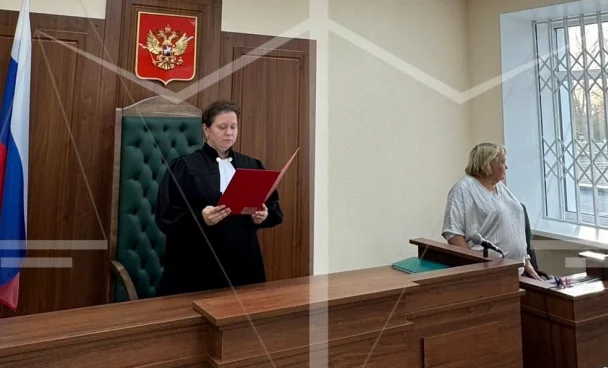 В Свердловской области суд восстановил на работе металлурга, уходившего на минуту раньше