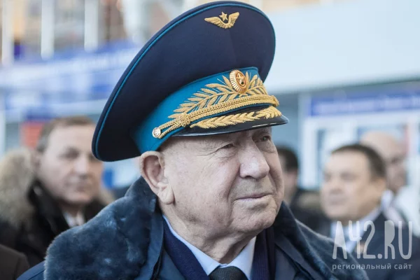 Сергей Цивилёв распорядился выделить 10 млн рублей на ремонт кемеровской школы, в которой учился Алексей Леонов 