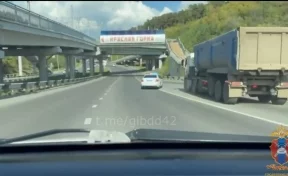 В Кемерове инспекторы ГАИ остановили 36 грузовиков за скрытые номера и запрещённую езду