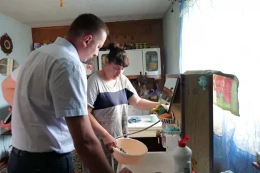 Фото: В Кемерове вода подтапливает дома на двух улицах несколько месяцев: мэр отправил комиссию 4