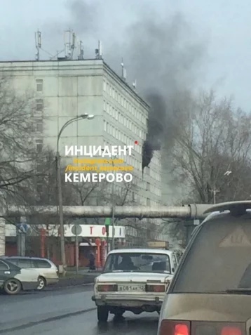 Фото: В Кемерове загорелось студенческое общежитие 1