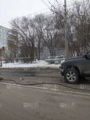 Фото: В Кемерове на улице Терешковой столкнулись три автомобиля 3