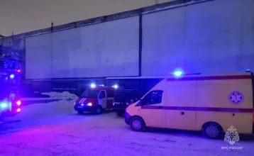 Фото: Обрушились стена и кровля: в Новосибирске на заводе по производству газировки произошёл взрыв 1