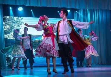 Фото: Иностранные студенты КемГМУ Минздрава России побывали на «Танцующей планете» 6