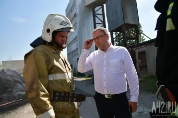 Фото: Тушением крупного пожара в Кемерове занимались почти 40 человек 1