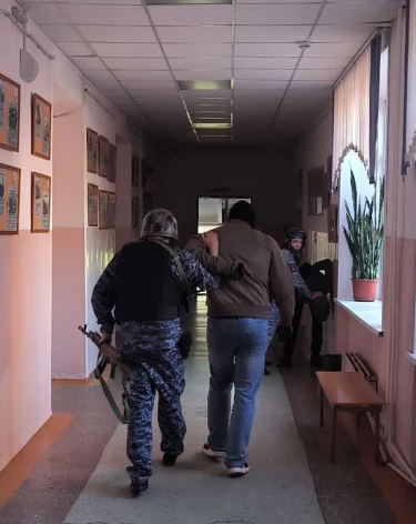 В Кузбассе усилили меры безопасности из-за нападений на школы