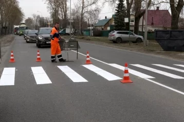 Фото: В Кемерове на дороги нанесли более 121 000 погонных метров линий разметки 1