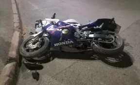В Кемерове пьяный мотоциклист с пассажиркой сбили пешехода: дело ушло в суд