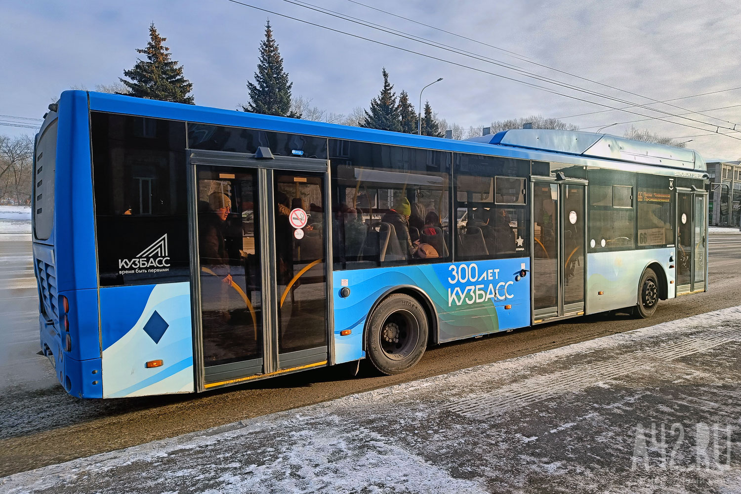 Новокузнечанка пожаловалась на сбои в движении и долгое ожидание автобусов при сильном морозе