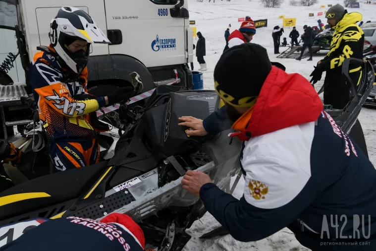 Фото: Экстремальные мотогонки: как в Кемерове прошёл чемпионат по сноубайк-кроссу 41