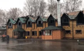 Последствия пожара в кемеровском кафе «У Петровича» сняли на видео