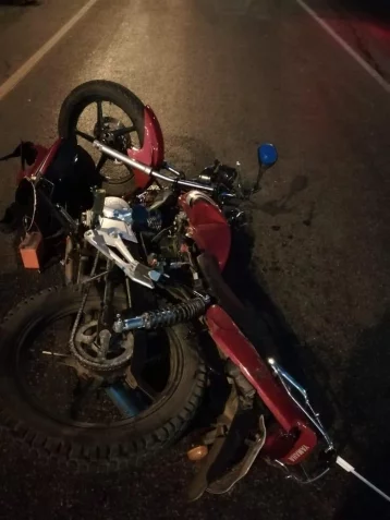 Фото: В Кузбассе двое подростков на мотоцикле попали в ДТП с КамАЗом 1