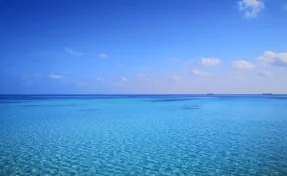 Лодка с россиянкой перевернулась на Мальдивах, два туриста пропали без вести