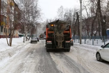 Фото: Илья Середюк проверил, как в Кемерове убирают снег 2