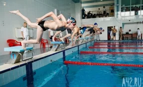 В Кемерове состоялось открытие областных соревнований по плаванию