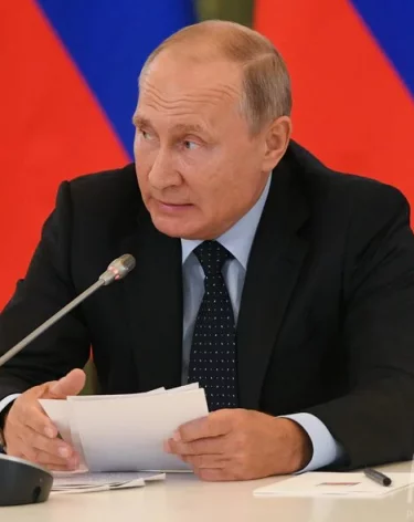 У посетителей прямой линии Путина забрали капли для носа и квашеную капусту 