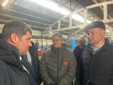 Фото: Власти: в Новокузнецке 35% автобусов «ПитерАвто» не выходят на линию ежедневно 2