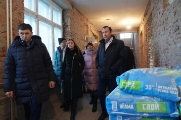 Фото: Дмитрий Анисимов: ремонт школы №10 в Кемерове завершат в 2026 году 1