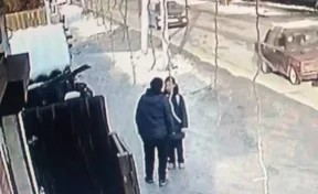 В Кызыле разыскивают мужчину, домогавшегося до школьницы