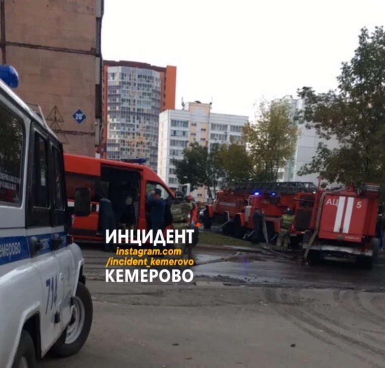 Фото: Спасены девять человек: стали известны подробности пожара в кемеровской многоэтажке 2