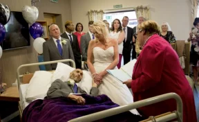 Больной раком жених умер через 48 часов после свадьбы, которую сыграли в хосписе