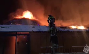 Торговые павильоны горят в Сергиевом Посаде