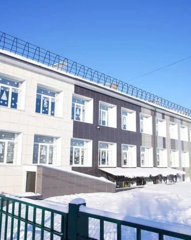 Школу в Кузбассе отремонтировали впервые за 39 лет 