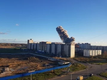 Фото: В здании взорвавшегося завода под Петербургом обрушились четыре этажа 1