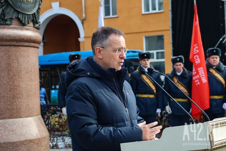 Фото: В Новокузнецке торжественно открыли памятник Михаилу Кутузову 15