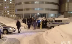 Появилось видео с «заминированным» паркингом на 580 машин в Кемерове