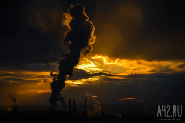 Жители Кировского района Кемерова пожаловались на едкий дым