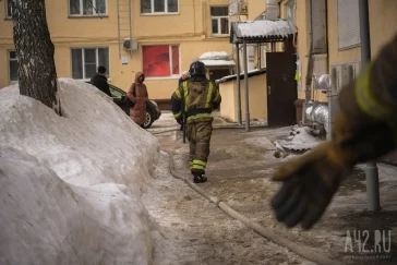 Фото: В Кемерове загорелась квартира в центре города 4