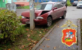 В Подмосковье автомобиль без водителя сбил пенсионерку