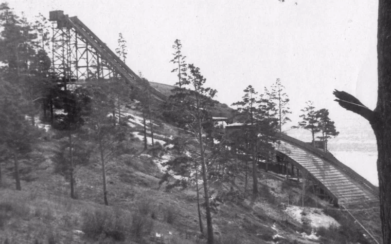 Фото: В Рудничном бору в Кемерове сносят старый корпус лыжной спортшколы. Вспоминаем её историю и рассказываем, что построят на этом месте 1