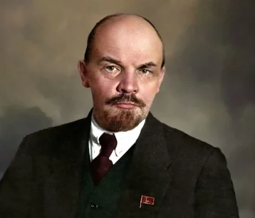 Фото: Идею заменить тело Ленина в Мавзолее резиновой копией расценивают как оскорбление чувств верующих 1