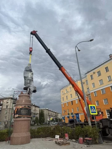 Фото: В Новокузнецке установили памятник Кутузову 3